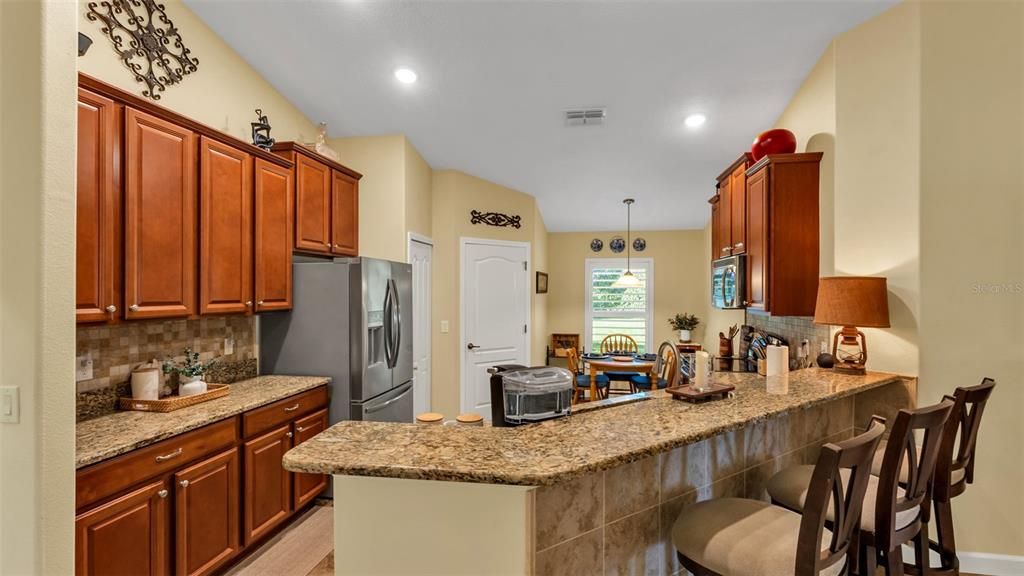 For Sale: $421,900 (4 beds, 3 baths, 1927 Square Feet)