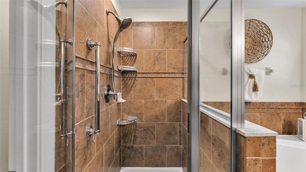 For Sale: $421,900 (4 beds, 3 baths, 1927 Square Feet)