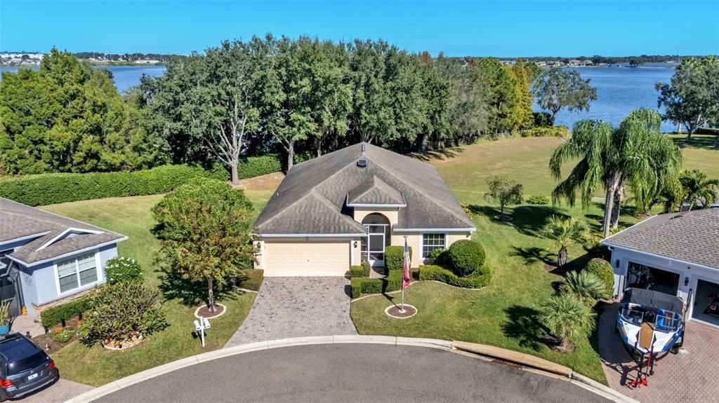 For Sale: $421,900 (4 beds, 3 baths, 1927 Square Feet)