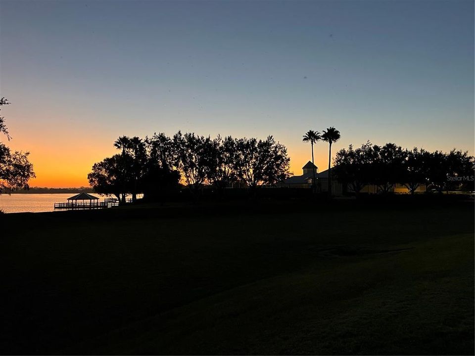 For Sale: $421,900 (4 beds, 3 baths, 1927 Square Feet)