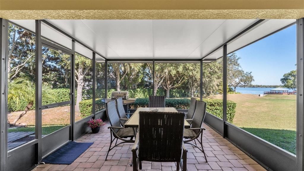 For Sale: $421,900 (4 beds, 3 baths, 1927 Square Feet)