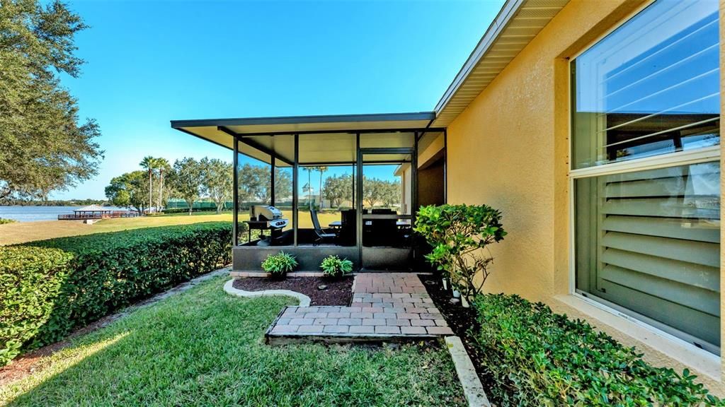 For Sale: $421,900 (4 beds, 3 baths, 1927 Square Feet)