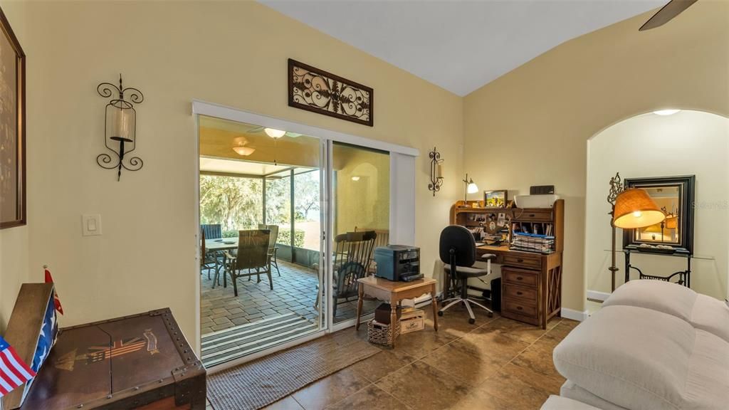 For Sale: $421,900 (4 beds, 3 baths, 1927 Square Feet)