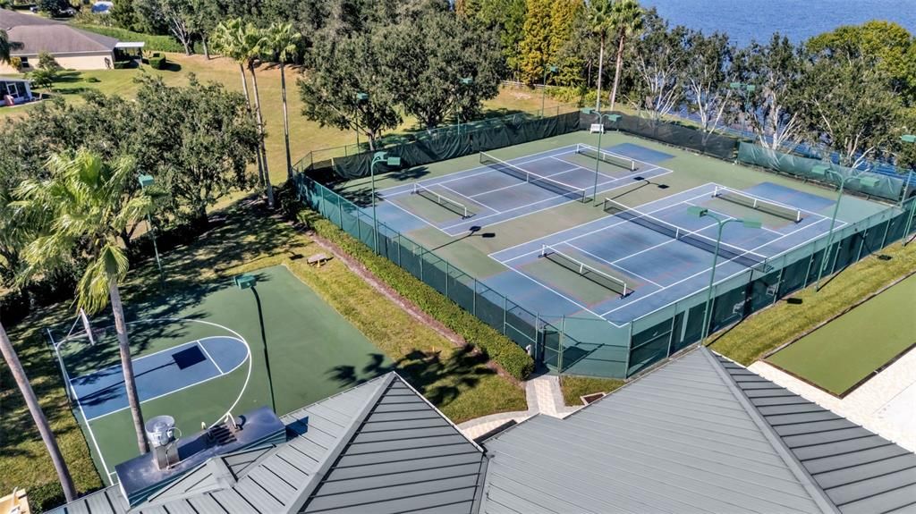 For Sale: $421,900 (4 beds, 3 baths, 1927 Square Feet)