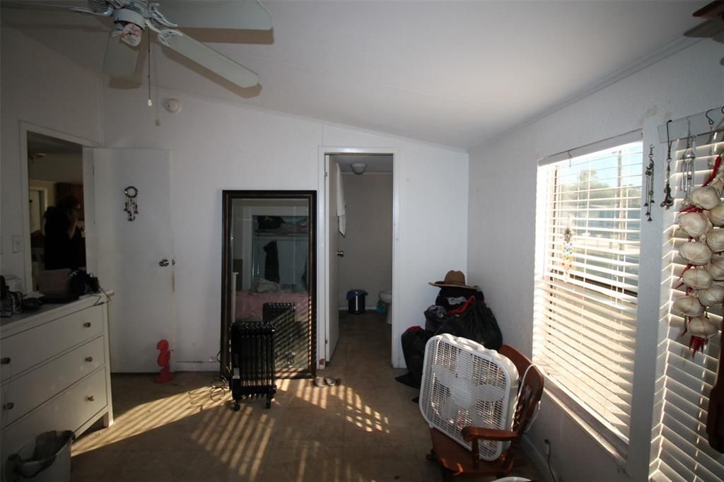 На продажу: $68,990 (2 спален, 2 ванн, 960 Квадратных фут)