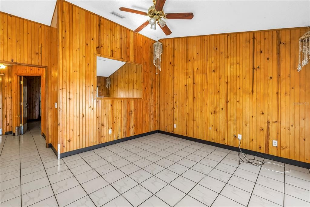 Под контрактом: $280,000 (3 спален, 2 ванн, 1185 Квадратных фут)