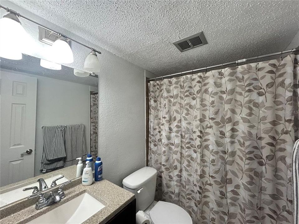 For Rent: $850 (2 beds, 2 baths, 1070 Square Feet)