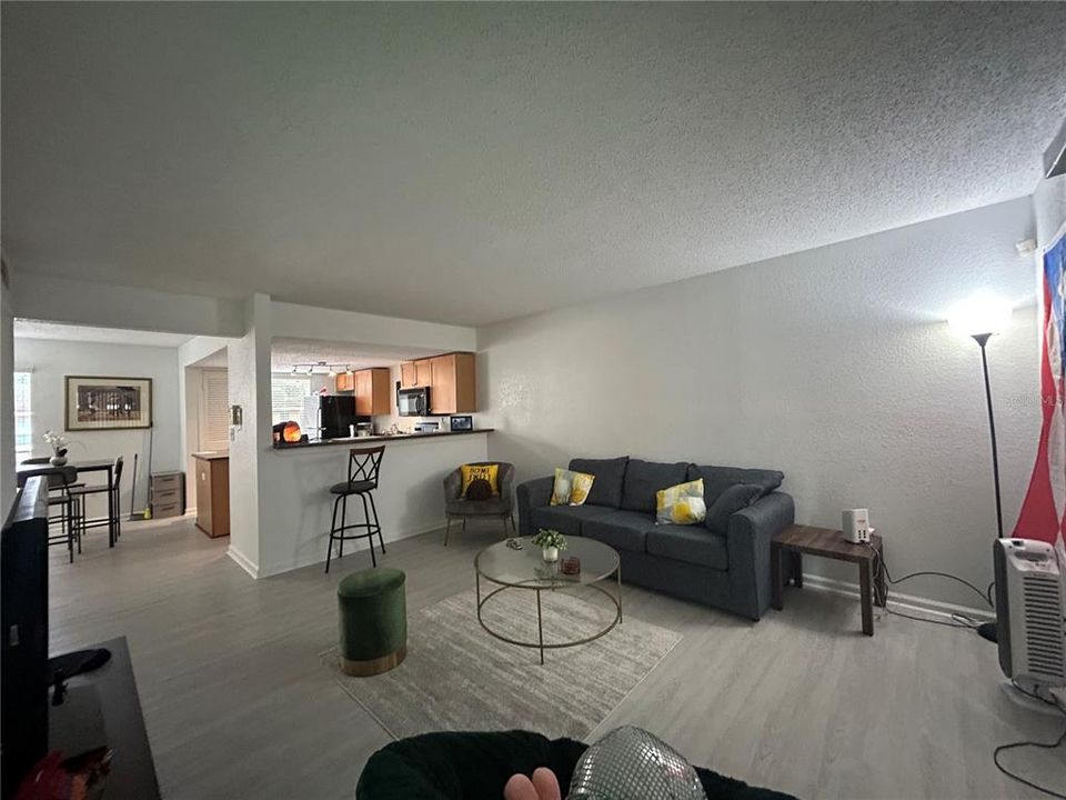 For Rent: $850 (2 beds, 2 baths, 1070 Square Feet)