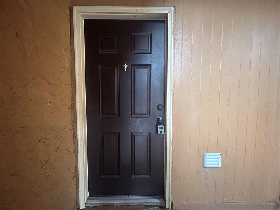 For Rent: $850 (2 beds, 2 baths, 1070 Square Feet)