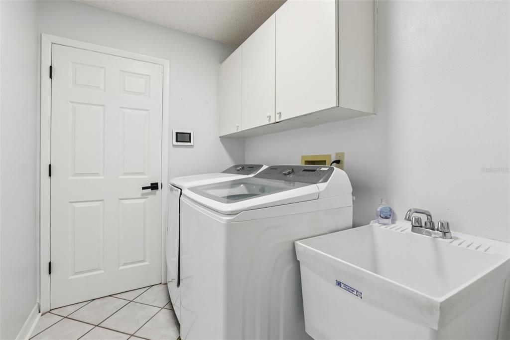 En Venta: $420,000 (4 camas, 2 baños, 2347 Pies cuadrados)