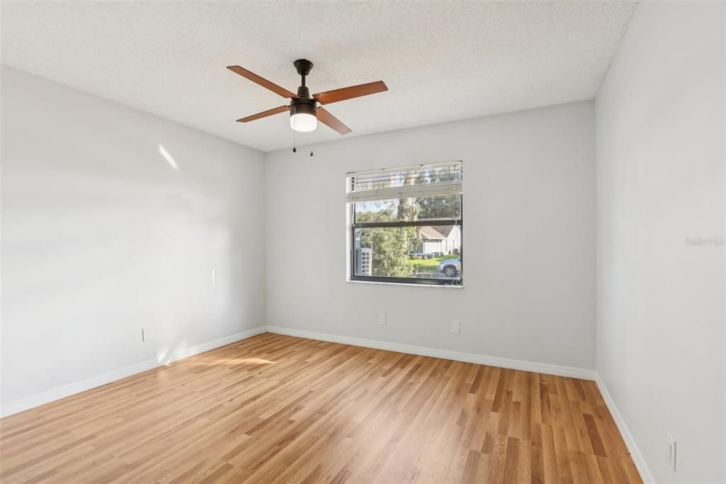 En Venta: $420,000 (4 camas, 2 baños, 2347 Pies cuadrados)