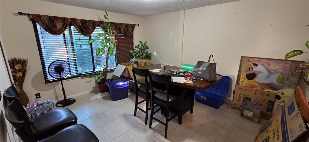 待售: $239,900 (2 贝兹, 2 浴室, 1664 平方英尺)