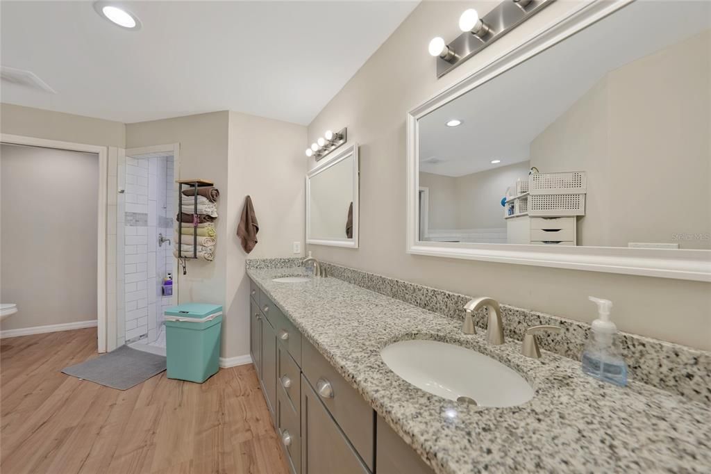 For Sale: $335,000 (3 beds, 2 baths, 1776 Square Feet)