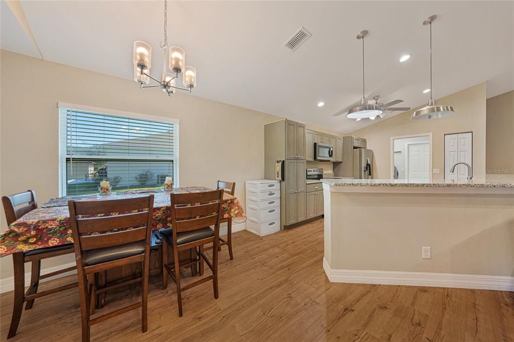 For Sale: $335,000 (3 beds, 2 baths, 1776 Square Feet)