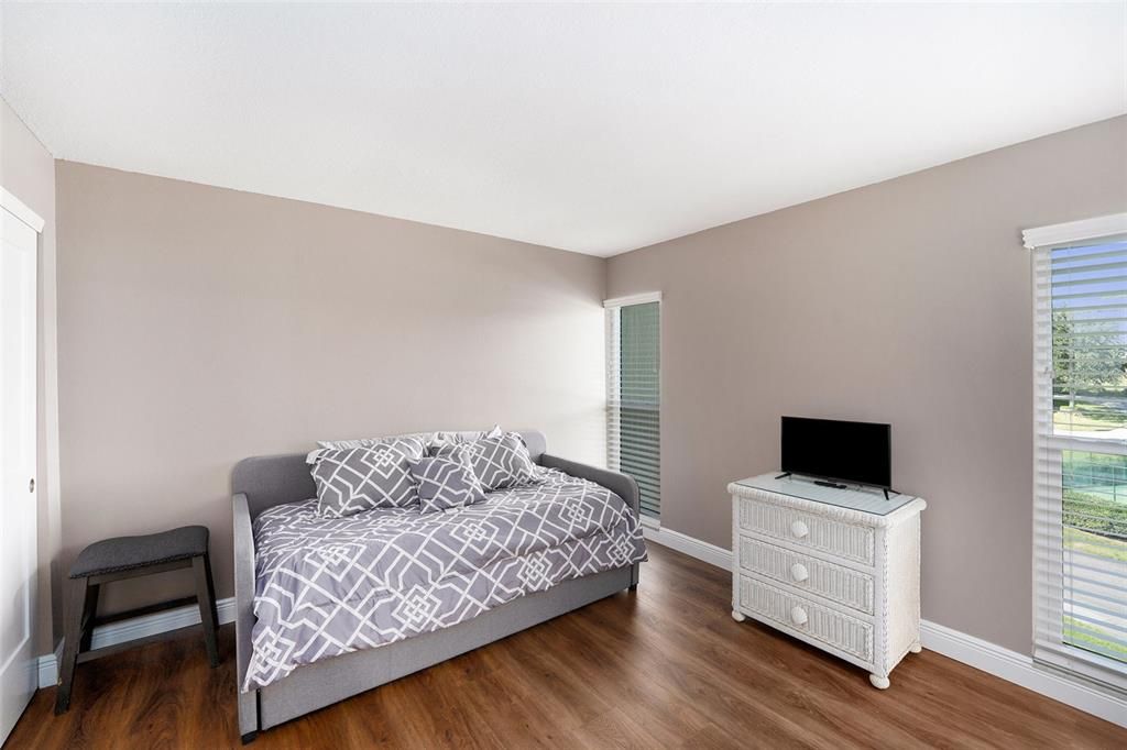 待售: $349,000 (3 贝兹, 2 浴室, 1541 平方英尺)