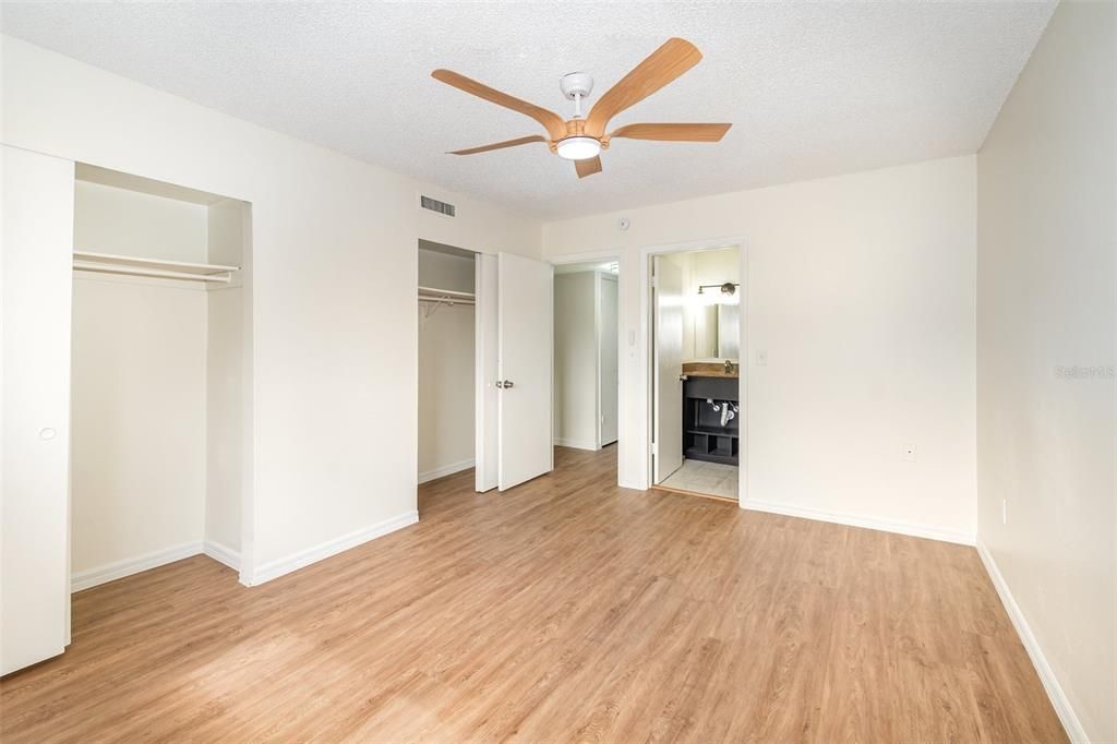 出租: $1,600 (2 贝兹, 2 浴室, 1005 平方英尺)