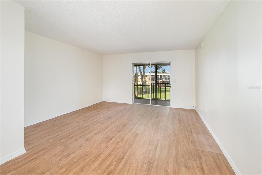 出租: $1,600 (2 贝兹, 2 浴室, 1005 平方英尺)