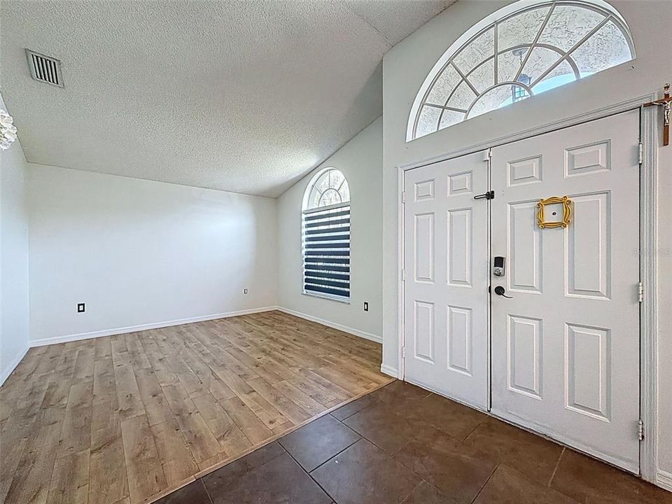 For Sale: $530,000 (3 beds, 2 baths, 1666 Square Feet)