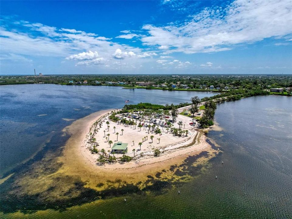 For Sale: $530,000 (3 beds, 2 baths, 1666 Square Feet)