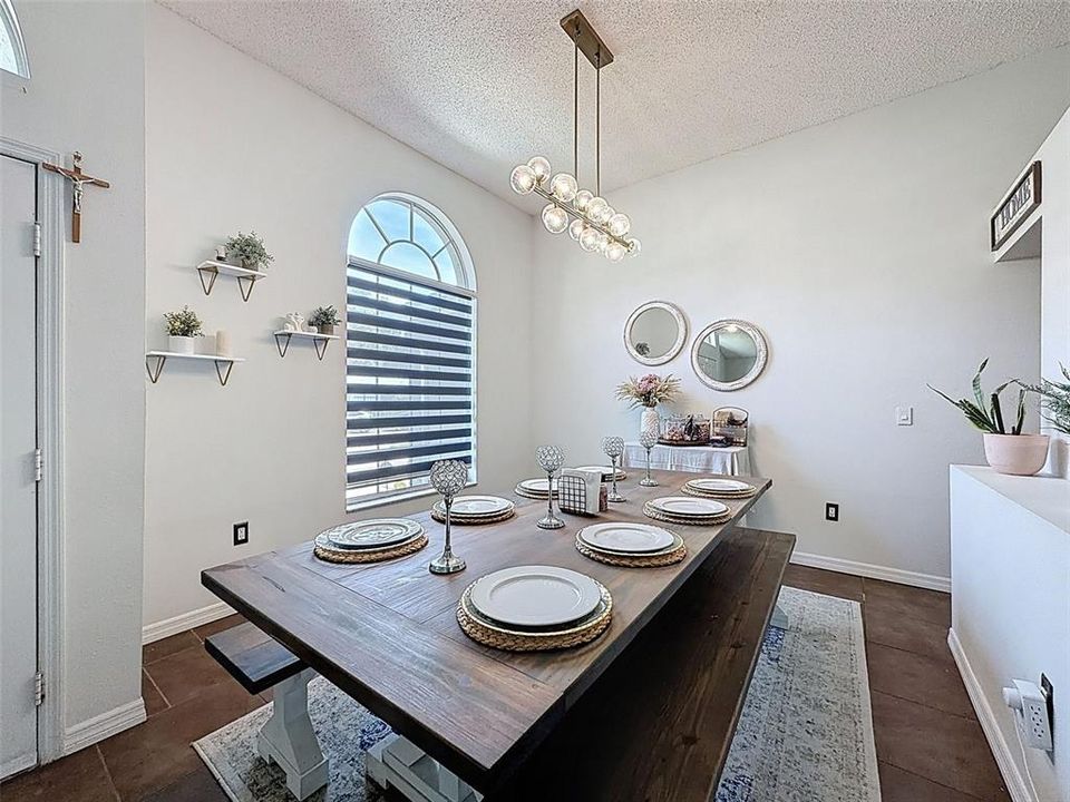 For Sale: $530,000 (3 beds, 2 baths, 1666 Square Feet)