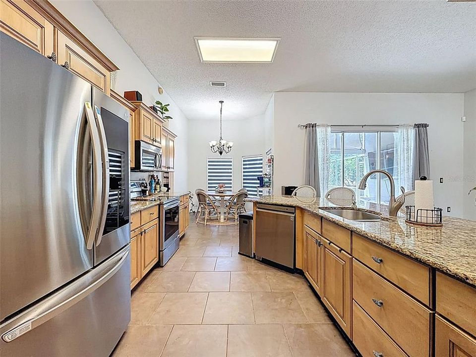 For Sale: $530,000 (3 beds, 2 baths, 1666 Square Feet)