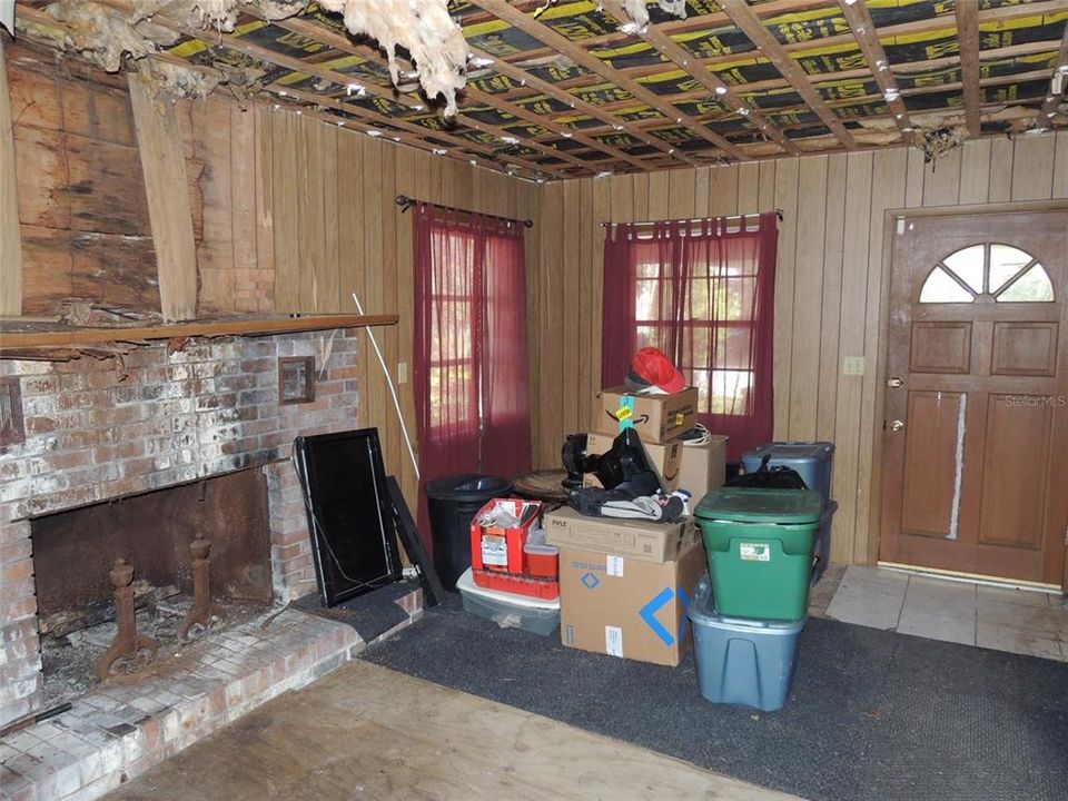 En Venta: $89,900 (3 camas, 2 baños, 1710 Pies cuadrados)