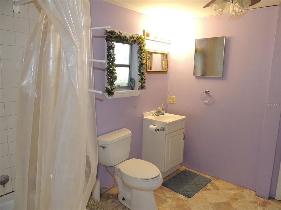 En Venta: $89,900 (3 camas, 2 baños, 1710 Pies cuadrados)