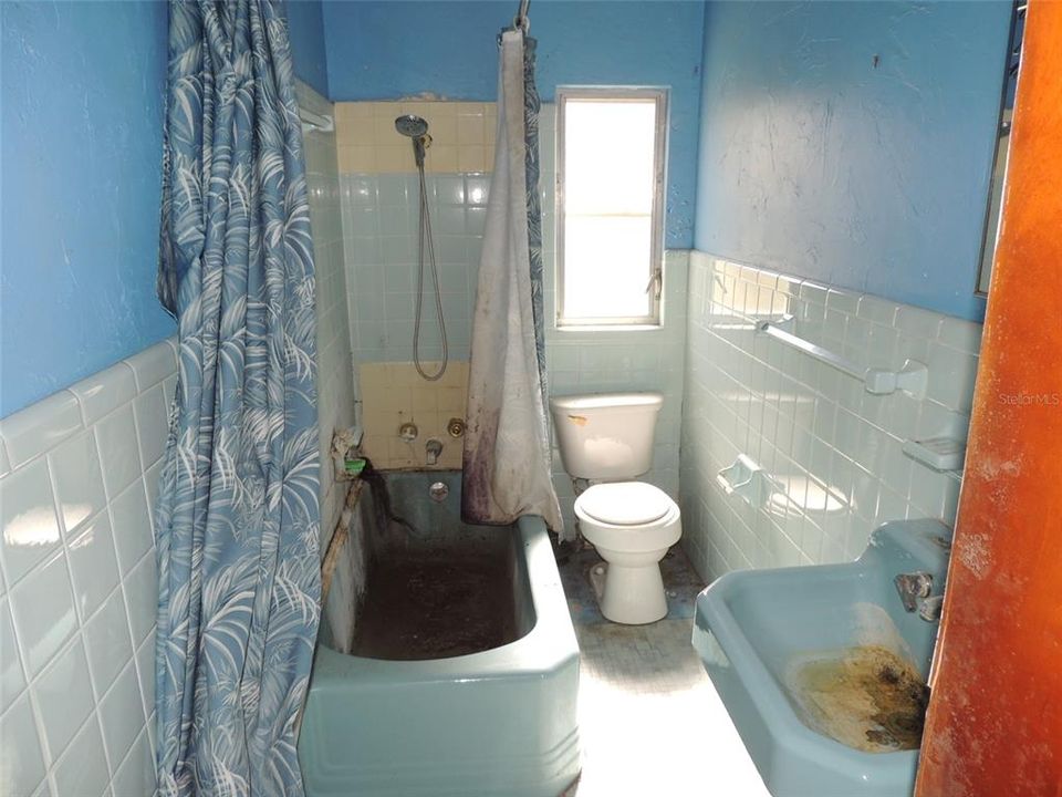 En Venta: $89,900 (3 camas, 2 baños, 1710 Pies cuadrados)