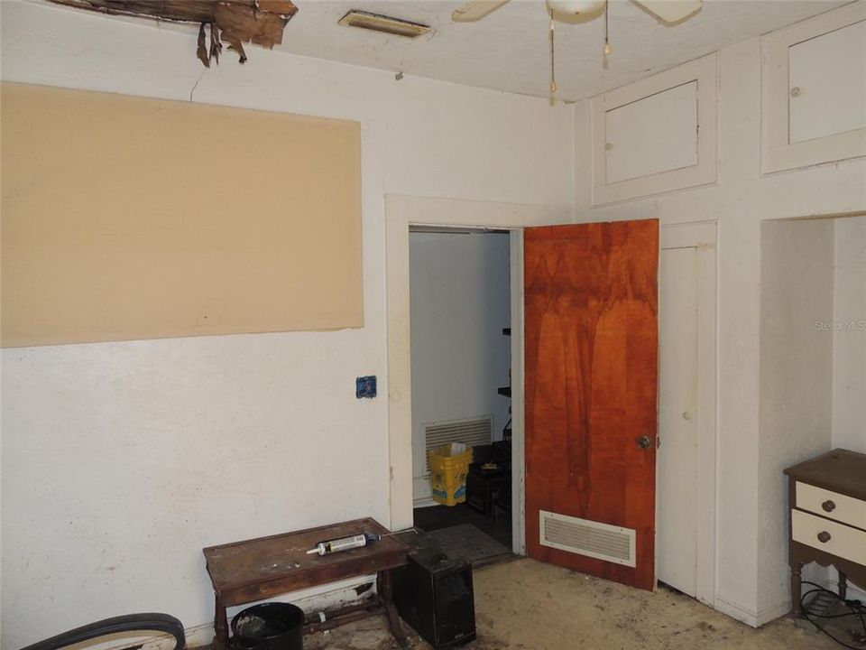 En Venta: $89,900 (3 camas, 2 baños, 1710 Pies cuadrados)