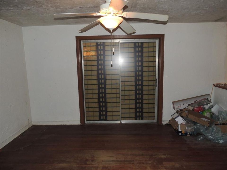 En Venta: $89,900 (3 camas, 2 baños, 1710 Pies cuadrados)