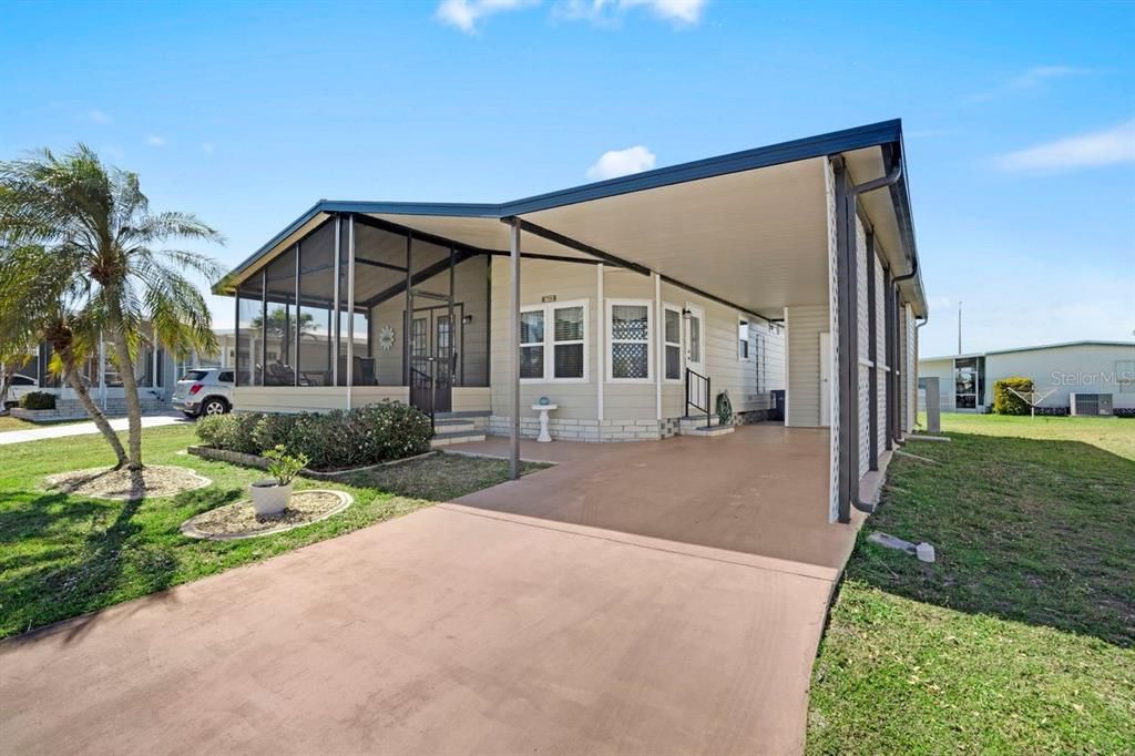 На продажу: $129,900 (2 спален, 2 ванн, 1006 Квадратных фут)