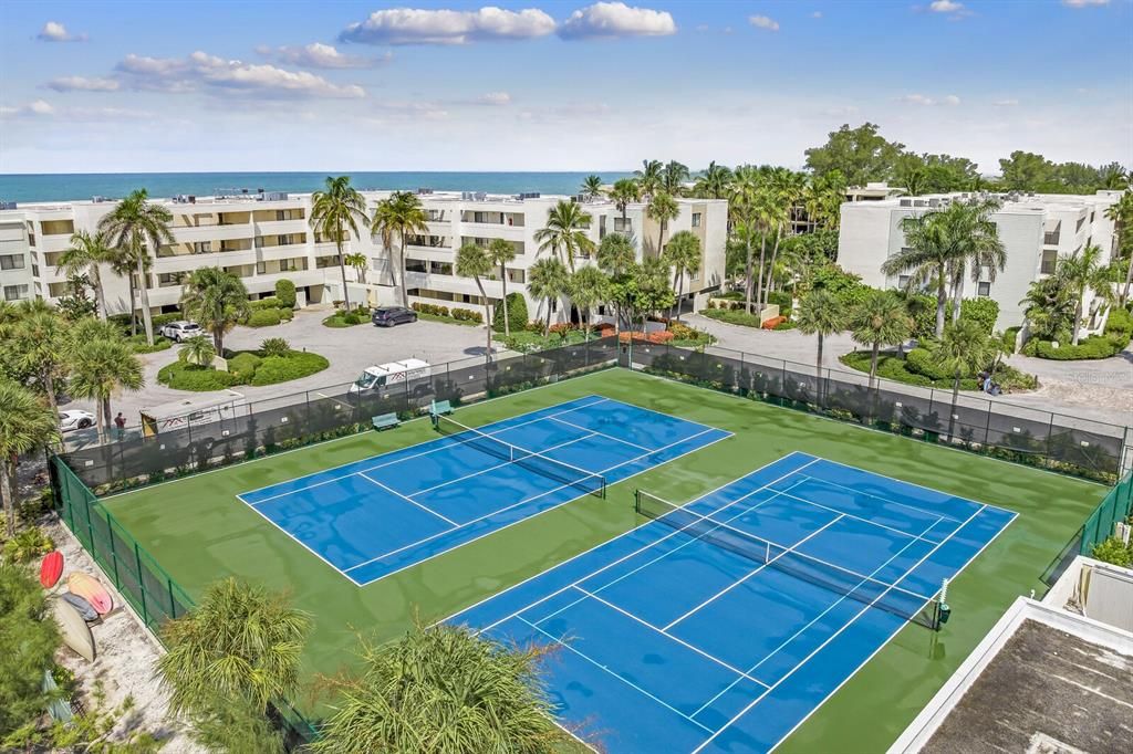 待售: $1,390,000 (2 贝兹, 2 浴室, 1334 平方英尺)