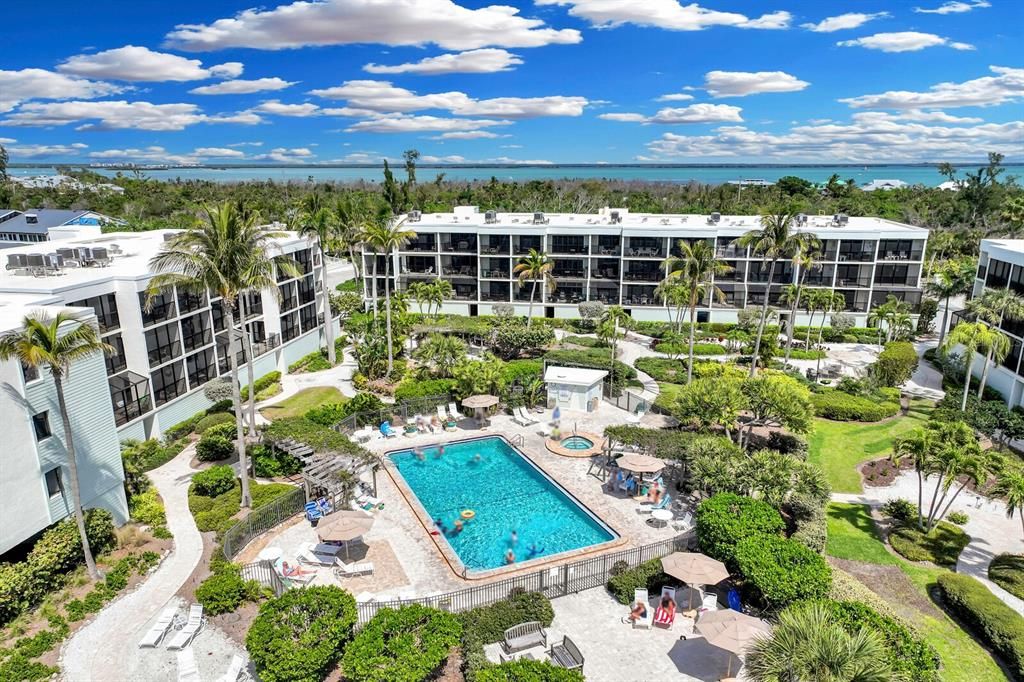 待售: $1,390,000 (2 贝兹, 2 浴室, 1334 平方英尺)