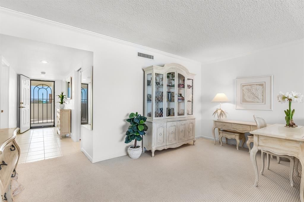 待售: $1,390,000 (2 贝兹, 2 浴室, 1334 平方英尺)