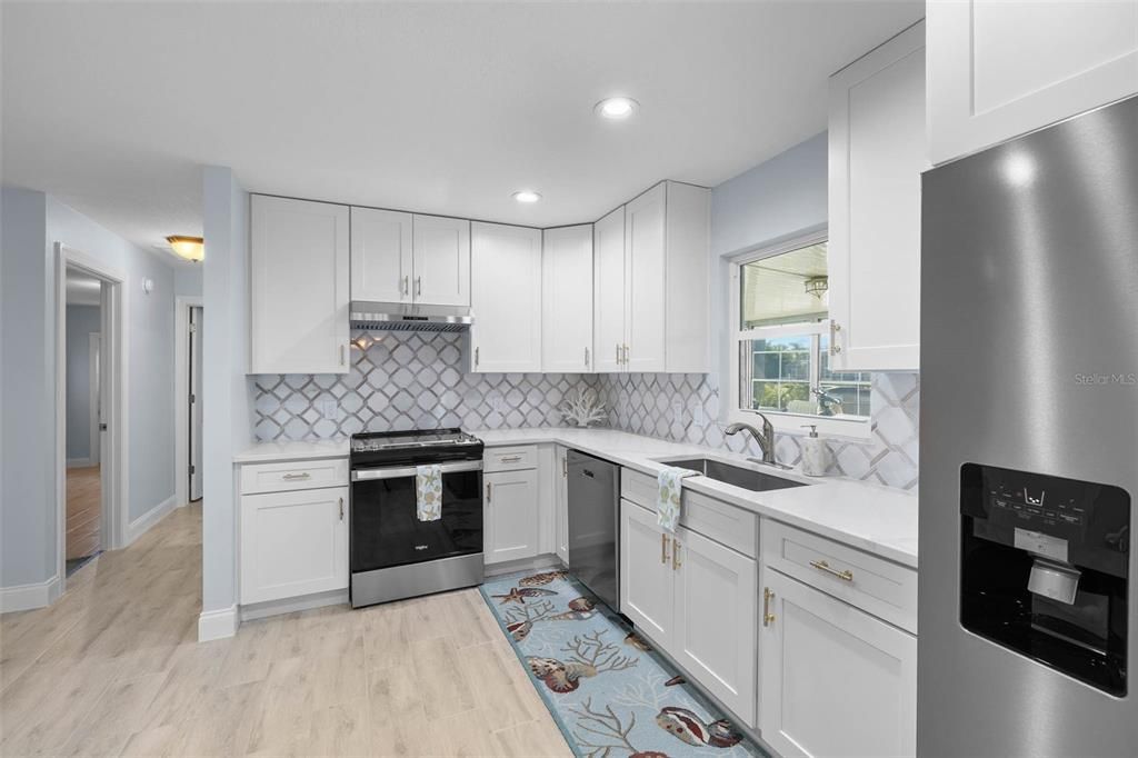 For Sale: $475,000 (2 beds, 2 baths, 1621 Square Feet)