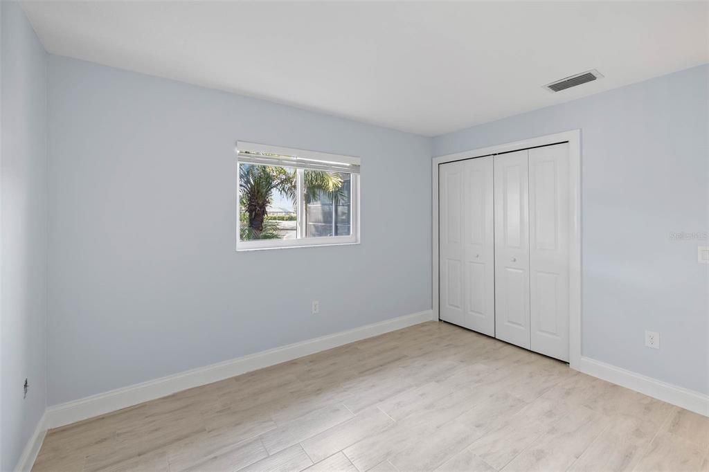 For Sale: $475,000 (2 beds, 2 baths, 1621 Square Feet)