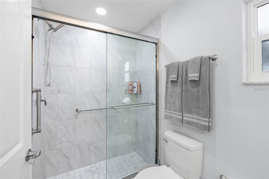 For Sale: $475,000 (2 beds, 2 baths, 1621 Square Feet)