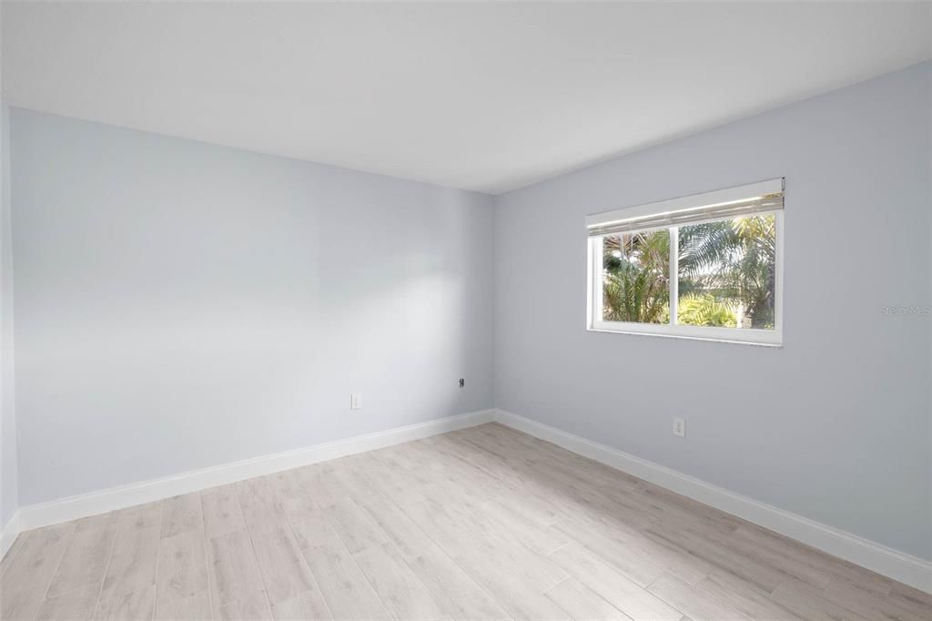 For Sale: $475,000 (2 beds, 2 baths, 1621 Square Feet)