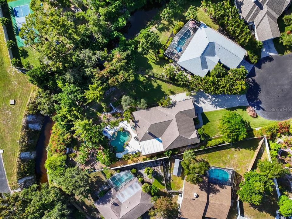 En Venta: $1,040,000 (4 camas, 3 baños, 2600 Pies cuadrados)