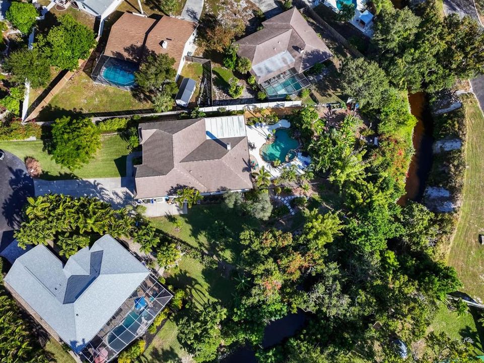 En Venta: $1,040,000 (4 camas, 3 baños, 2600 Pies cuadrados)