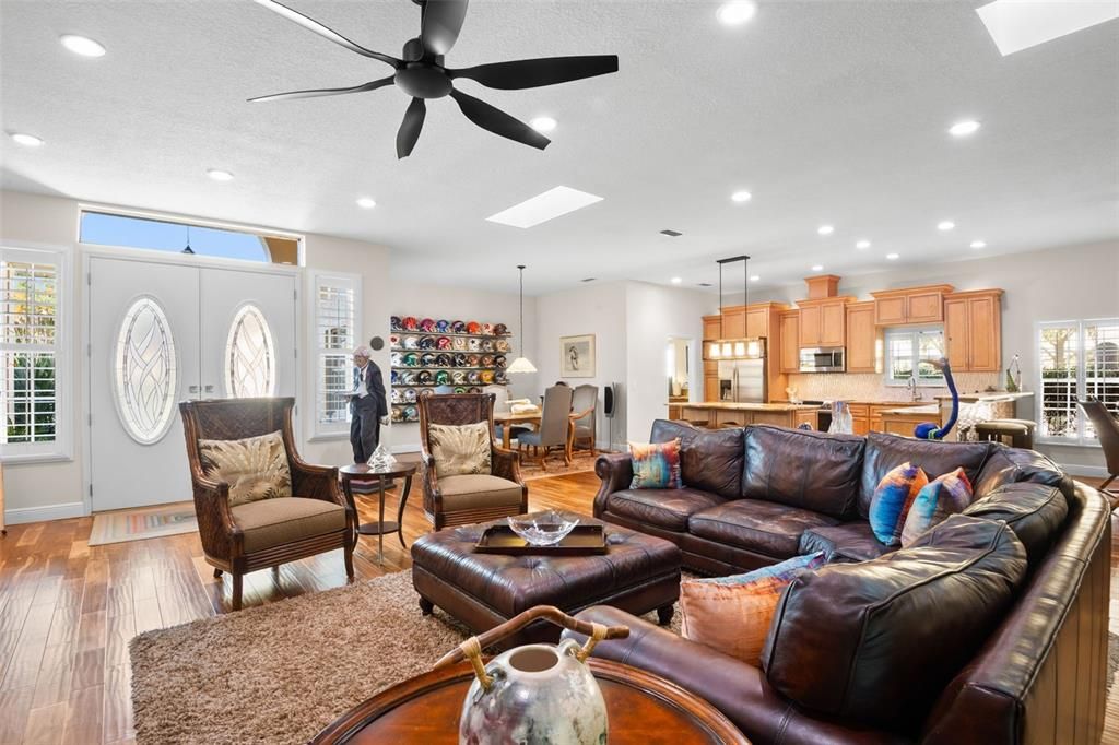 待售: $699,000 (3 贝兹, 2 浴室, 2401 平方英尺)