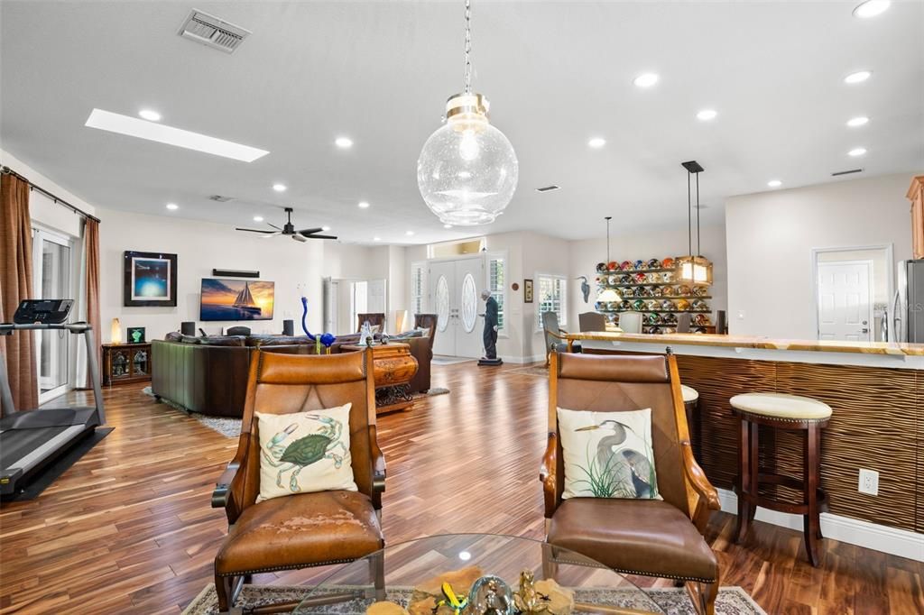 待售: $699,000 (3 贝兹, 2 浴室, 2401 平方英尺)