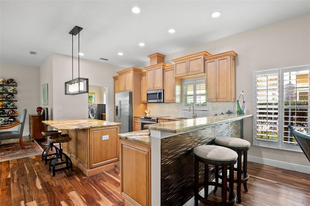 待售: $699,000 (3 贝兹, 2 浴室, 2401 平方英尺)