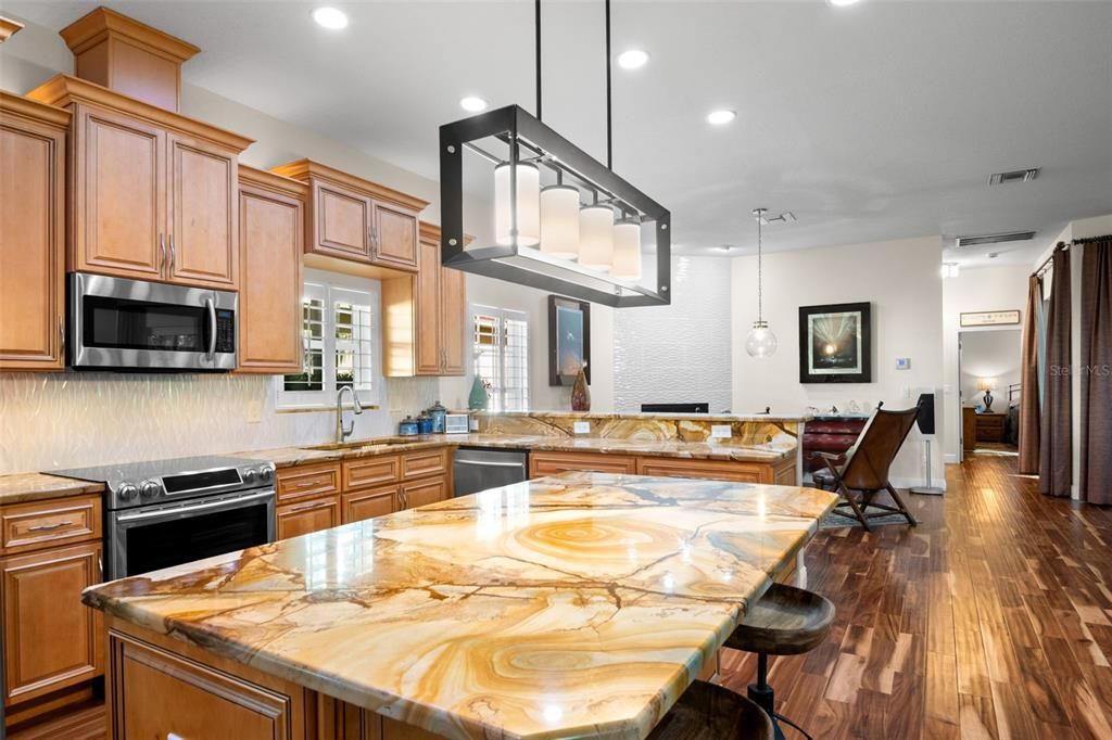 待售: $699,000 (3 贝兹, 2 浴室, 2401 平方英尺)