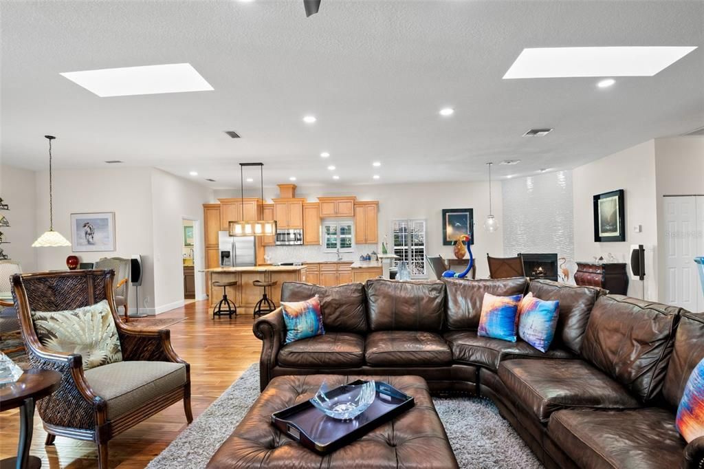 待售: $699,000 (3 贝兹, 2 浴室, 2401 平方英尺)