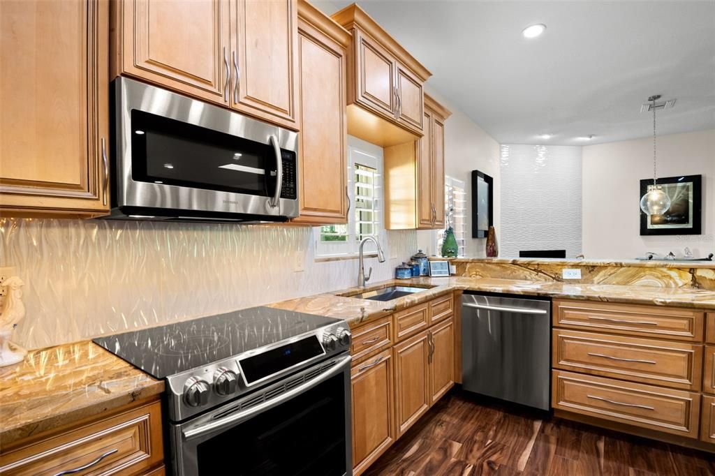 待售: $699,000 (3 贝兹, 2 浴室, 2401 平方英尺)