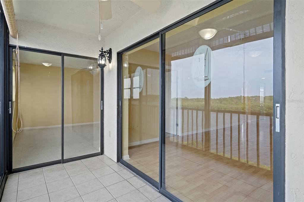 For Rent: $1,950 (2 beds, 2 baths, 1025 Square Feet)