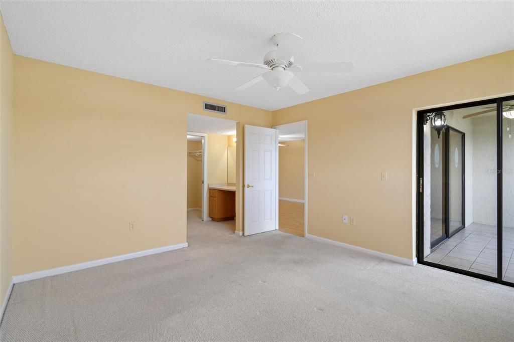 For Rent: $1,950 (2 beds, 2 baths, 1025 Square Feet)