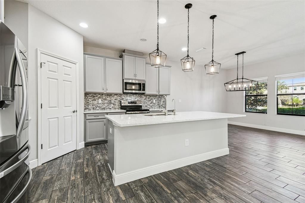 For Sale: $420,000 (4 beds, 3 baths, 2377 Square Feet)