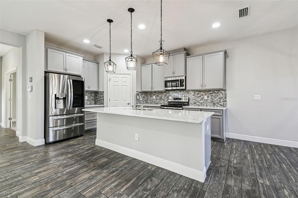 For Sale: $420,000 (4 beds, 3 baths, 2377 Square Feet)